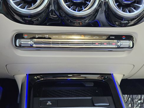 Used 2025 Mercedes-Benz GLA 250 image 20