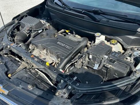 Used 2020 Chevrolet Equinox LT w/ Driver Convenience Package image 53