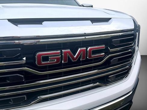 Used 2024 GMC Sierra 1500 SLT w/ SLT Premium Package AWD/4WD image 28