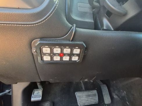 Used 2015 Chevrolet Silverado 2500 LTZ AWD/4WD image 3