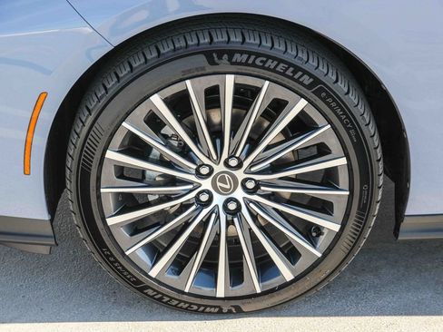 New 2026 Lexus ES 350e FWD image 10