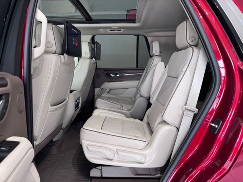 Certified 2023 GMC Yukon Denali w/ Advanced Technology Package AWD/4WD image 14