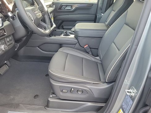 New 2026 GMC Yukon Elevation image 10