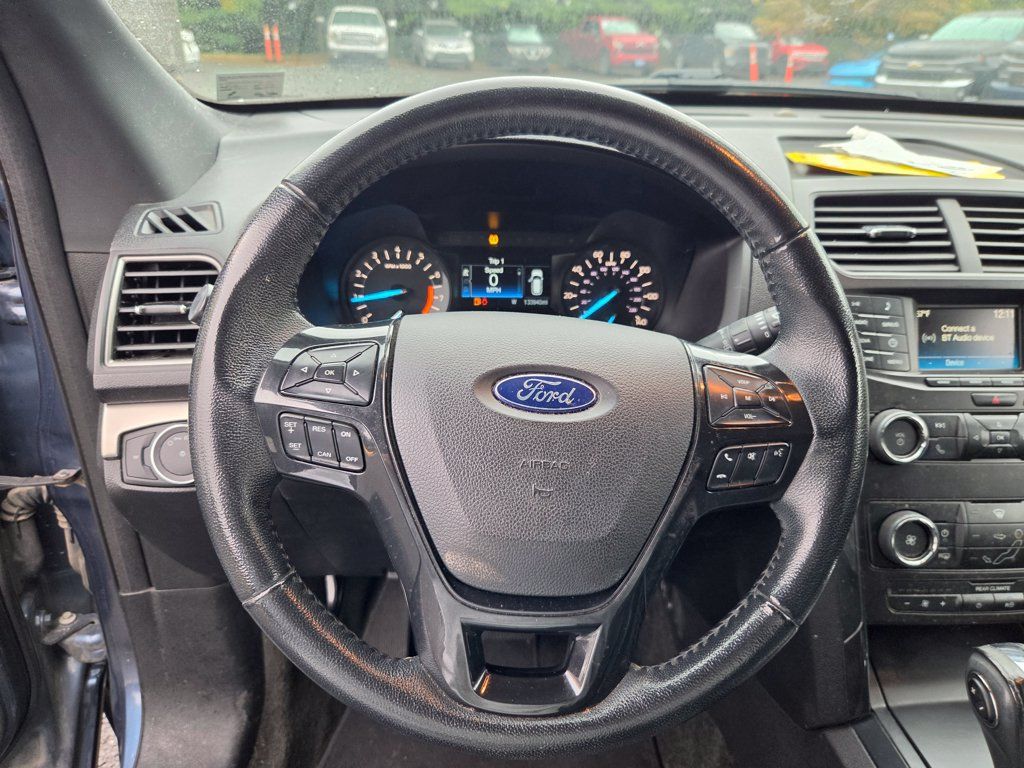 Used 2018 Ford Explorer XLT AWD/4WD image 14