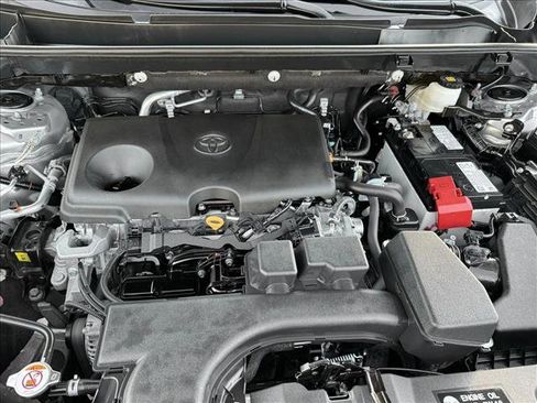 Used 2024 Toyota RAV4 LE AWD/4WD image 22