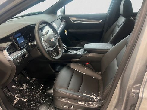 New 2026 Cadillac XT5 Luxury image 5