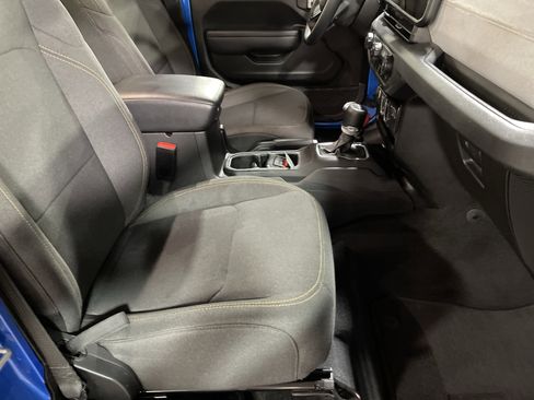 Used 2024 Jeep Gladiator Sport image 13