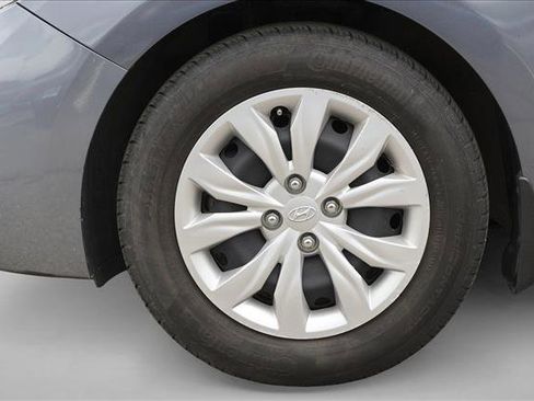 Used 2020 Hyundai Accent SE FWD image 9