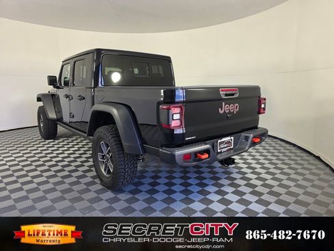 New 2025 Jeep Gladiator Mojave image 5