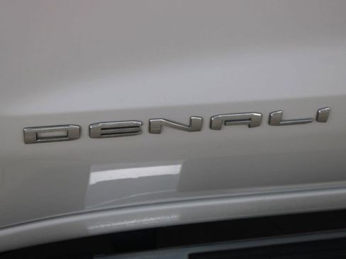 Used 2020 GMC Sierra 1500 Denali w/ Technology Package image 23