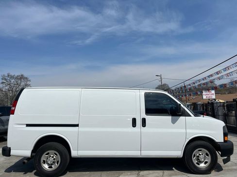 Used 2020 Chevrolet Express 2500 w/ Safety Package RWD image 9