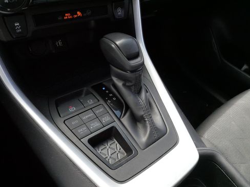 Certified 2025 Toyota RAV4 XLE AWD/4WD image 24