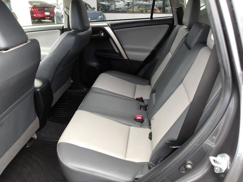 Used 2015 Toyota RAV4 Limited image 10