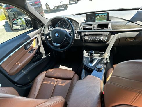 Used 2017 BMW 330i xDrive Sedan AWD/4WD image 5