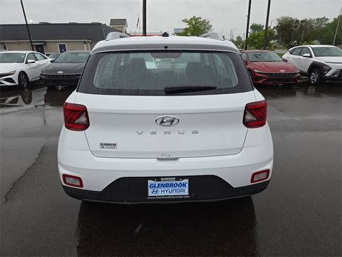 New 2025 Hyundai Venue SEL image 7