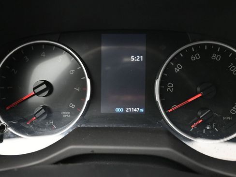 Used 2022 Toyota RAV4 LE AWD/4WD image 13