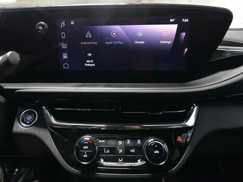 Used 2025 Buick Envista Sport Touring w/ Convenience I Package FWD image 13