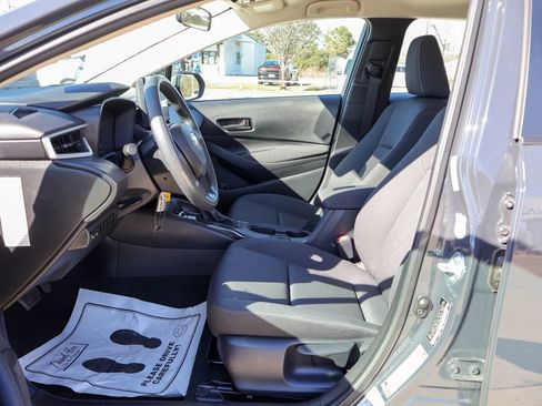 Used 2024 Toyota Corolla LE image 7