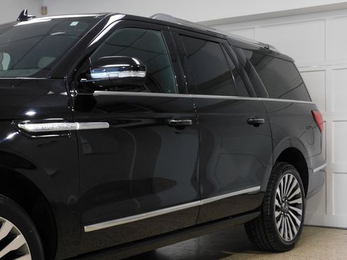 Used 2021 Lincoln Navigator L Reserve image 18
