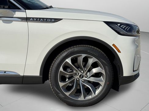New 2026 Lincoln Aviator 2WD image 30