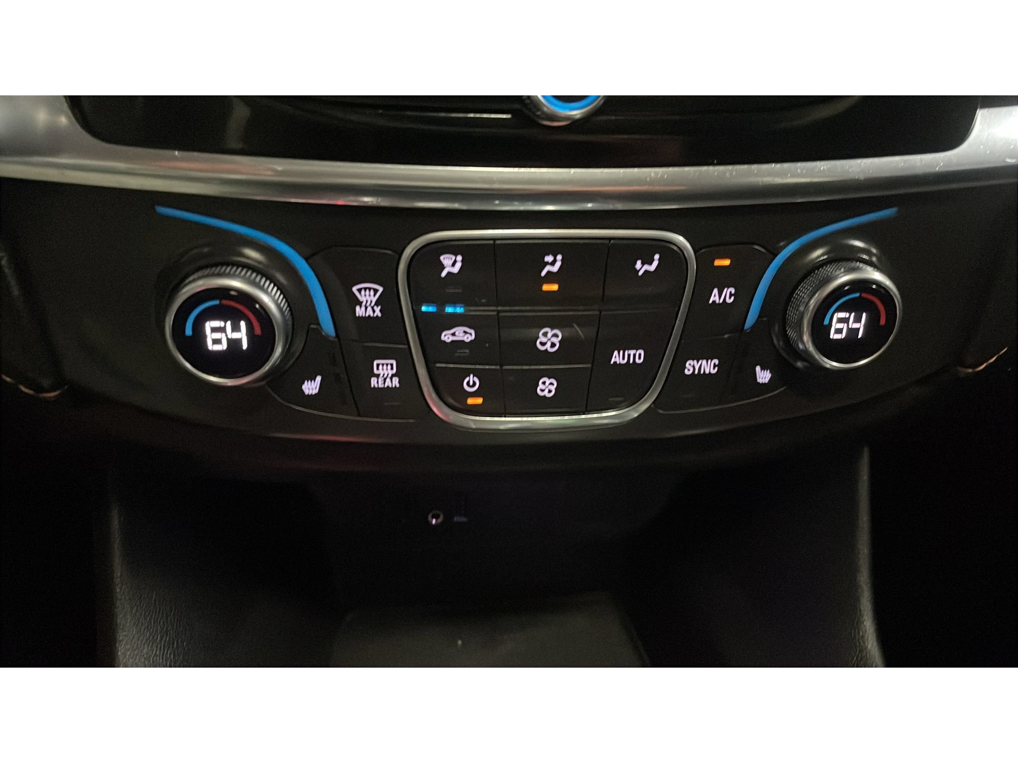 Used 2019 Chevrolet Traverse RS AWD/4WD image 13