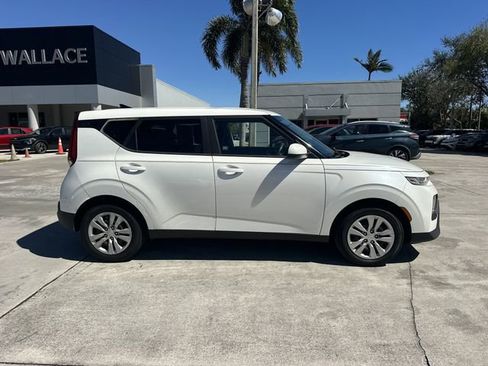Used 2020 Kia Soul LX image 5