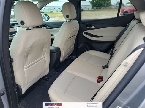 Used 2023 Buick Encore GX Preferred w/ Cold Weather Comfort Package FWD image 5