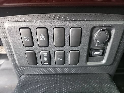 Used 2008 Toyota FJ Cruiser 2WD w/ Upgrade Pkg 1 image 16