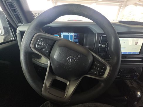 Used 2023 Ford Bronco 4-Door image 11