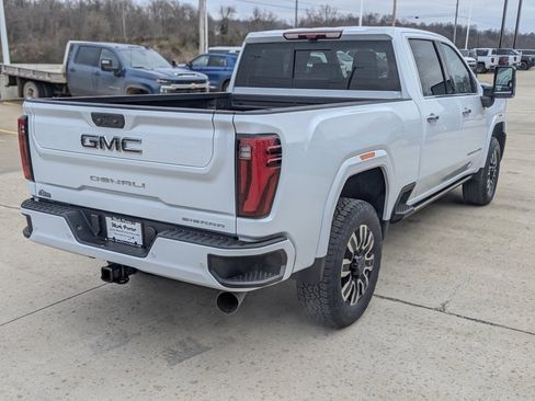 New 2026 GMC Sierra 2500 Denali Ultimate image 7