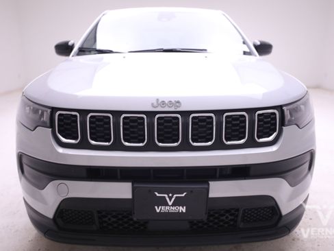 New 2025 Jeep Compass Sport image 8
