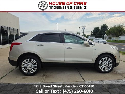 Used 2017 Cadillac XT5 Premium Luxury AWD/4WD image 3