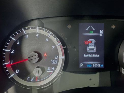 Used 2022 Toyota Highlander L image 19