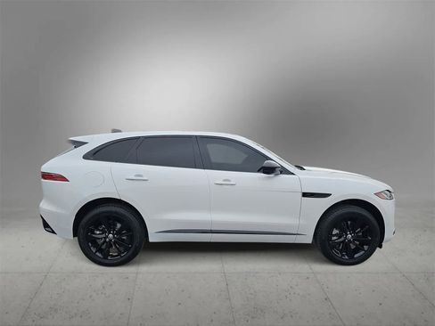 Used 2024 Jaguar F-PACE R-Dynamic S image 9