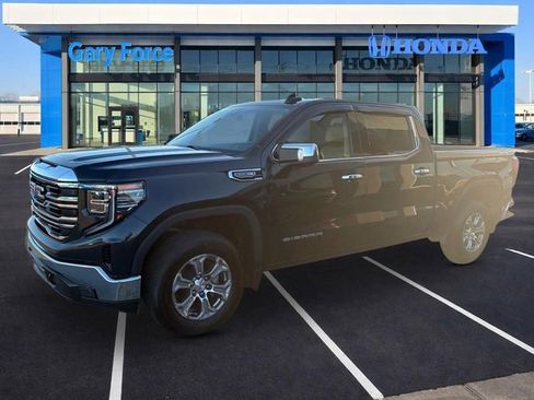 Used 2024 GMC Sierra 1500 SLT image 4