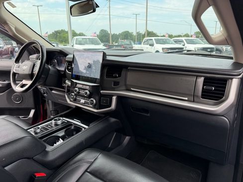 Used 2022 Ford Expedition Max XLT AWD/4WD image 10