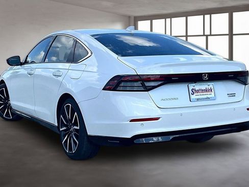 Certified 2023 Honda Accord Touring image 4