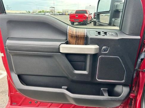 Used 2018 Ford F150 Lariat w/ Heavy-Duty Payload Package AWD/4WD image 18