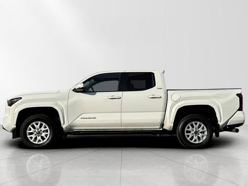 Used 2024 Toyota Tacoma SR5 image 7