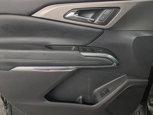 Used 2024 Chevrolet Traverse LT FWD image 23