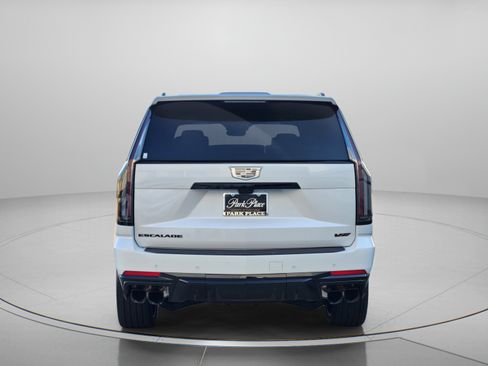 Used 2026 Cadillac Escalade V w/ LPO, ONYX Package AWD/4WD image 4
