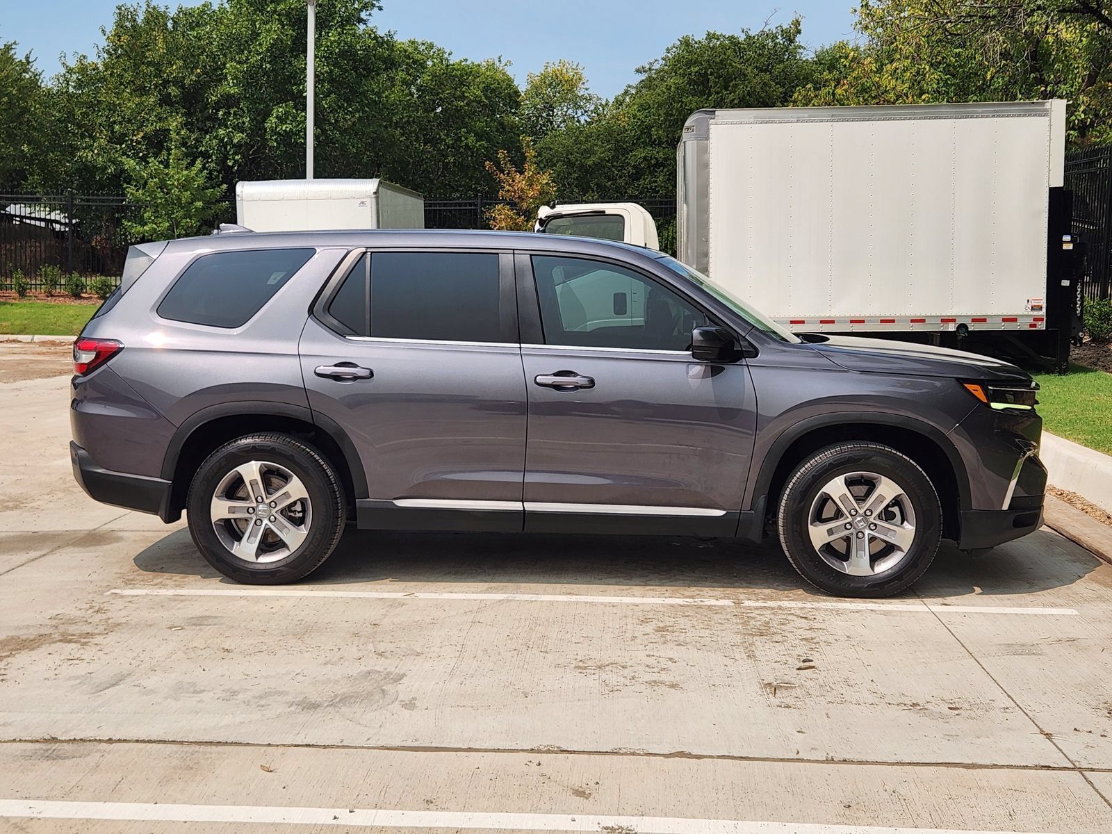 Used 2025 Honda Pilot EX-L image 7