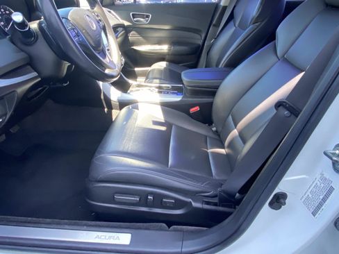 Used 2018 Acura TLX V6 FWD image 16