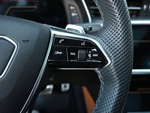 Used 2024 Audi RS 7 Performance image 38