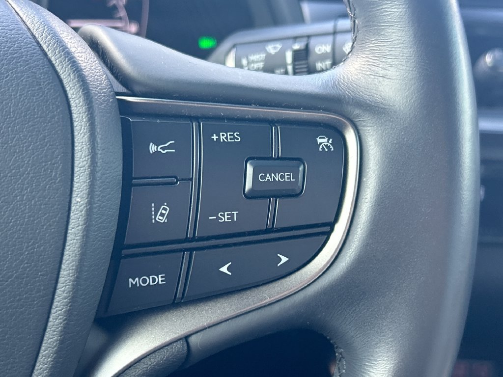 Used 2024 Lexus UX 250h FWD image 14