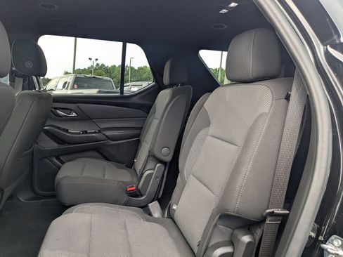 Used 2023 Chevrolet Traverse LT FWD image 23