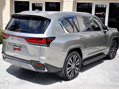 Used 2026 Lexus LX 700h Luxury AWD/4WD image 20