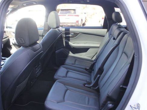 Used 2025 Audi Q7 3.0T Premium Plus AWD/4WD image 12