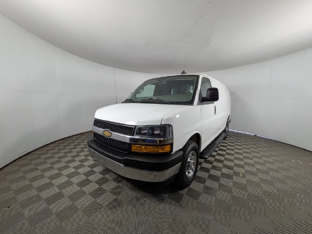 Used 2025 Chevrolet Express 2500 w/ Driver Convenience Package RWD image 20