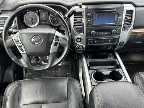 Used 2017 Nissan Titan SL AWD/4WD image 22